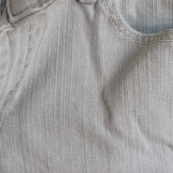 Chico's Platinum Faded Gray Jeans Size 6 - Picture 6 of 7